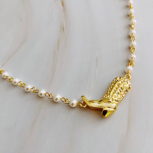 Boot Pearl Necklace